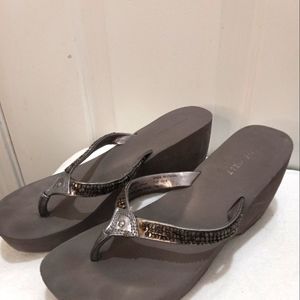 Nine West N-Eclispe3 Grey Wedge Sandle 2.5"  Size 7med